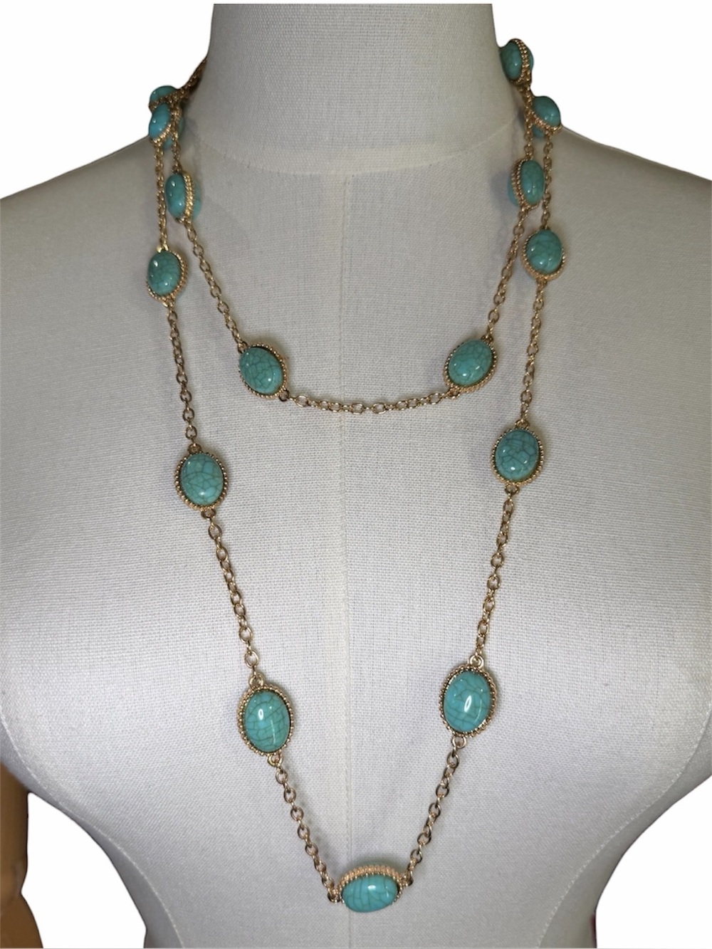 Turquoise Layered Oval Beaded Necklace - Picture 4 of 7